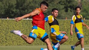 Juan Brunetta en un entrenamiento de Tigres previo a la jornada 2 del Apertura 2026.