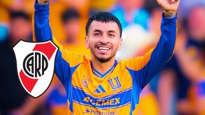 Ángel Correa festejando uno de sus goles con Tigres en el Estadio Universitario.