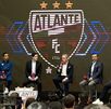 Emilio Escalante en la presentación del Atlante con TV Azteca.