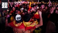 Afición en Madrid festejando el campeonato de España en el Mundial 2026.
