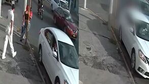 Una mujer y sus dos hijos fueron atropellados por un presunto enfermero sobre la avenida Ruiz Cortines, en Monterrey. El accidente quedó grabado en video.