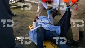 Un hombre fue localizado sobre Paseo de la Reforma con lesiones graves provocadas por golpes.