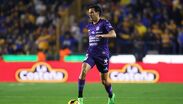 Mauro Lainez disputando un partido ante Tigres como jugador del Mazatlán. | Imago7