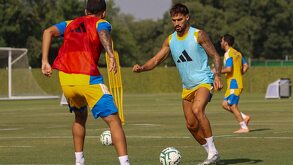Juan Sánchez Purata durante el entrenamiento de Tigres este miércoles 22 de julio.