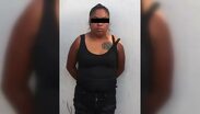 Arrestan a mujer por presunto narcomenudeo en calles del centro de Monterrey