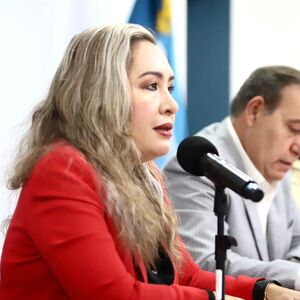 La Fiscalía de Jalisco investiga la desaparición de 8 adolescentes en la ZMG. Analizan posibles redes de reclutamiento y rastreo por C5. Conoce los detalles.