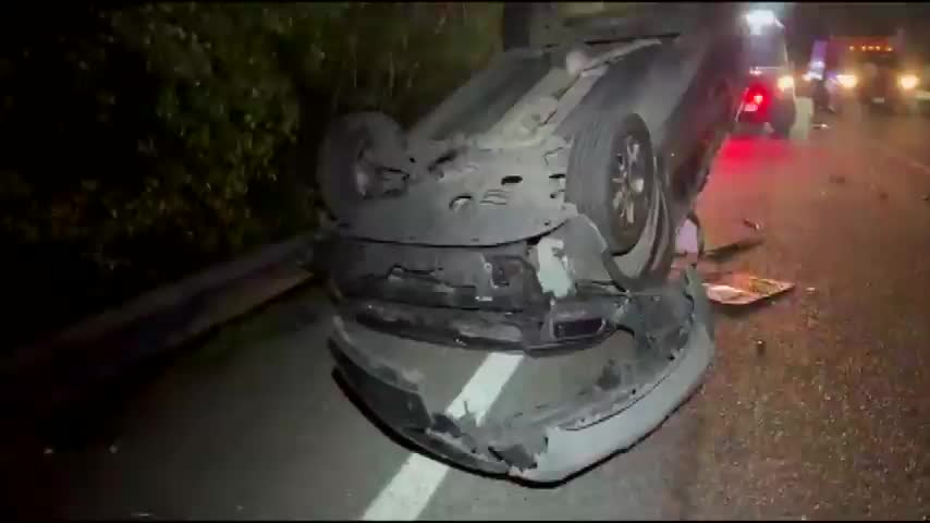 Un accidente entre tres vehículos en la Carretera Nacional, en Montemorelos, dejó cuatro personas lesionadas.