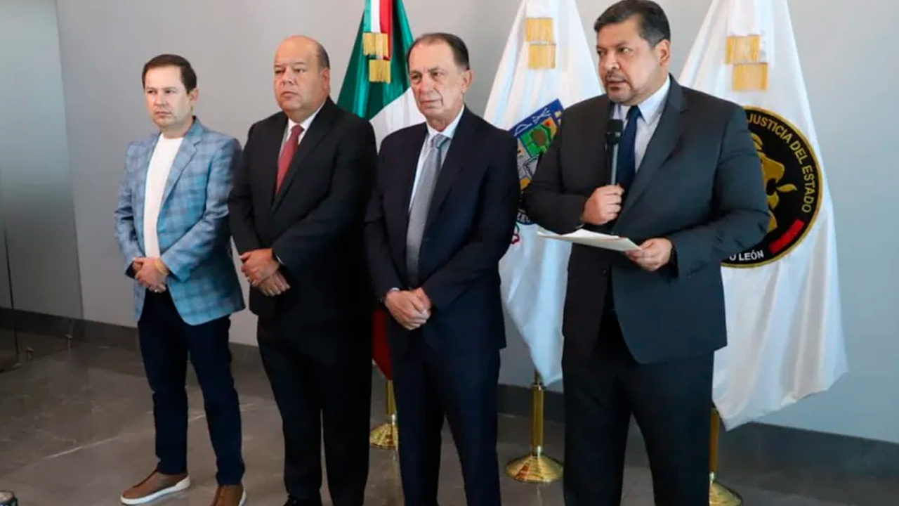 La Fiscalía de Nuevo León informó que el conductor fallecido en el accidente de la Carretera Nacional habría sido cerrado por otro vehículo.