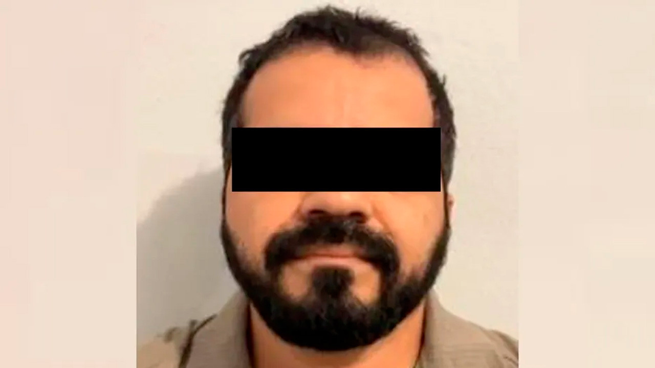 Autoridades federales detuvieron en Nuevo Vallarta, Nayarit, a Óscar 'N', alias el 'Chino Payaso'.