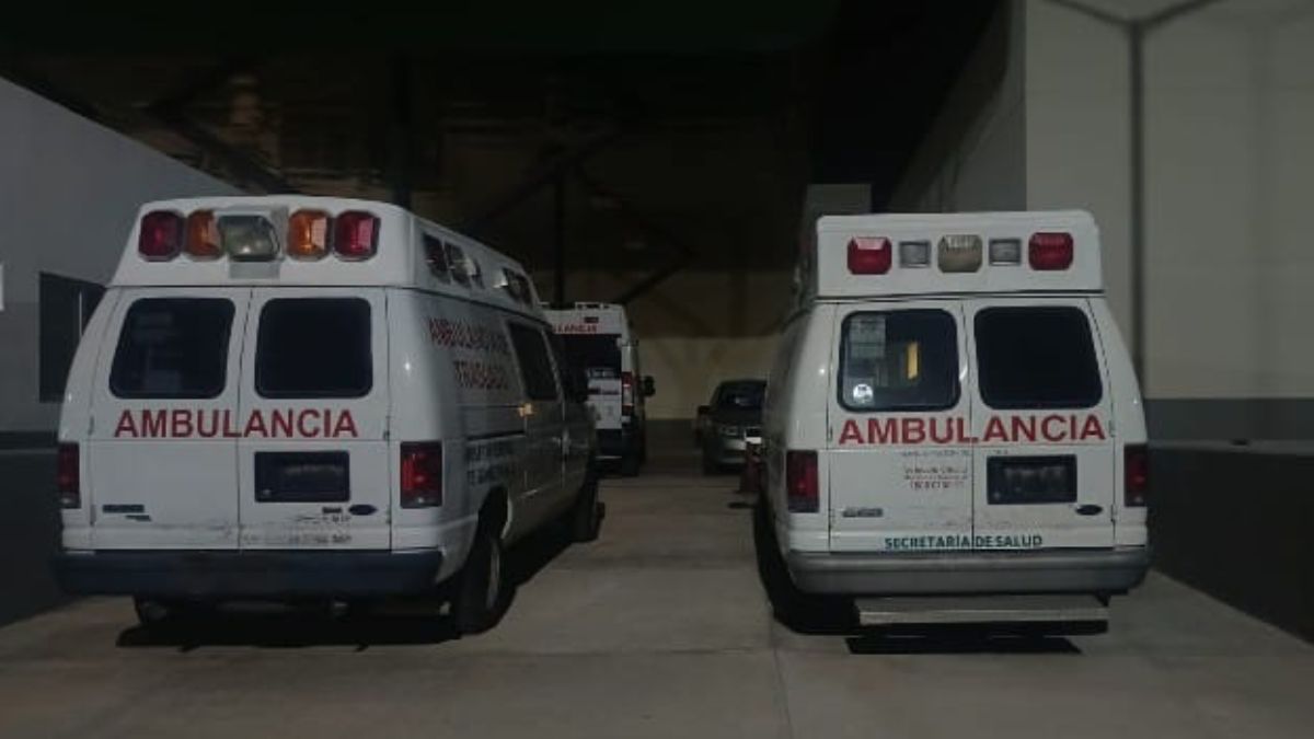 Hospital donde atienden a un hombre que resultó herido tras un choque en la carretera Gómez Palacio-Jiménez.