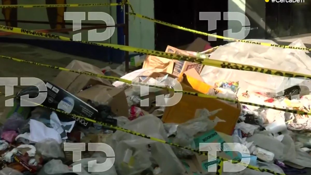 Hallan cuerpo de hombre entre puestos de Tepito