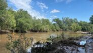 El hallazgo se registró en un tramo del cauce del río, donde los rescatistas ubicaron al menor.