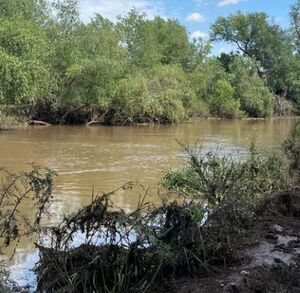 Un niño de apenas dos años de edad fue localizado sin vida la tarde de este jueves en las aguas del río Sinaloa.