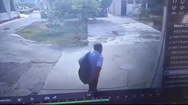 El pasado jueves, alrededor de las cuatro de la tarde, un sujeto aprovechó un descuido para perpetrar un robo en el interior de la parroquia del Sagrado Corazón