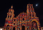 El videomapping en la Catedral de Saltillo será uno de los principales atractivos de la celebración. | Imagen temática por Gemini IA