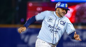 Con ataques en la 6ª, 8ª y 9ª entrada, Charros de Jalisco borró una desventaja de 6 carreras para vencer 9-8 a Acereros de Monclova.