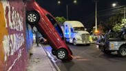 El auto cayó al terraplén de la carretera Picacho-Ajusco | Enrique Luna
