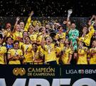 América Femenil levantando el titulo de Campeón de Campeonas 2026.