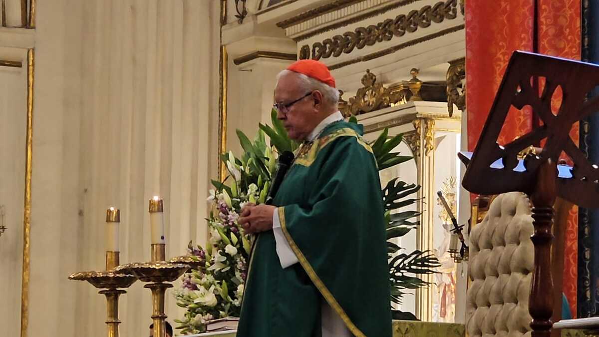 Cardenal de Guadalajara niega deuda de 600 mil pesos con el SIAPA y aclara que solo 30 templos tienen retrasos. Lee las declaraciones oficiales aquí.