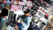 Tras completar el atraco, los sujetos abandonaron el lugar a bordo de una motocicleta tipo cross / Vecinos de Magdalena Cuayucatepec