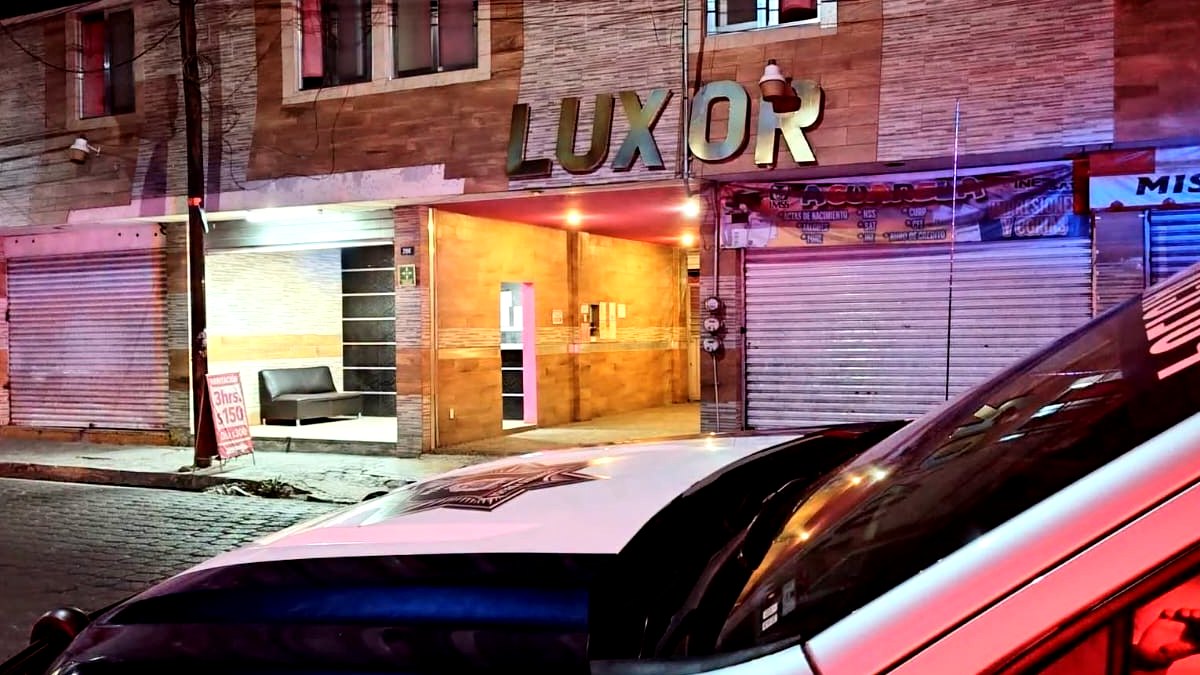 Entrada del Hotel Luxor ubicado en Tehuacán, Puebla.