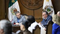 Integrantes del Cabildo de Monterrey durante la aprobación del dictamen en el Palacio Municipal.