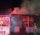 Se registró un aparatoso incendio en la palapa de un conocido restaurante de mariscos ubicado sobre la carretera Torreón - Matamoros.