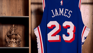 LeBron James buscará seguir escribiendo historia en su nuevo equipo de la NBA. | @sixers