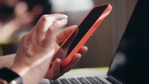 Entre los principales riesgos se encuentran la intercepción de datos, la propagación de malware o programas maliciosos/ Pexels