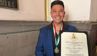 Abraham Mojica, reportero de C4 en Alerta con su Premio Nacional de Periodismo 2026.
