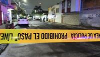 Un festejo de cumpleaños terminó en tragedia en Guadalajara tras el ataque a balazos contra un hombre de 34 años en la colonia Cantarranas. Conoce los detalles.