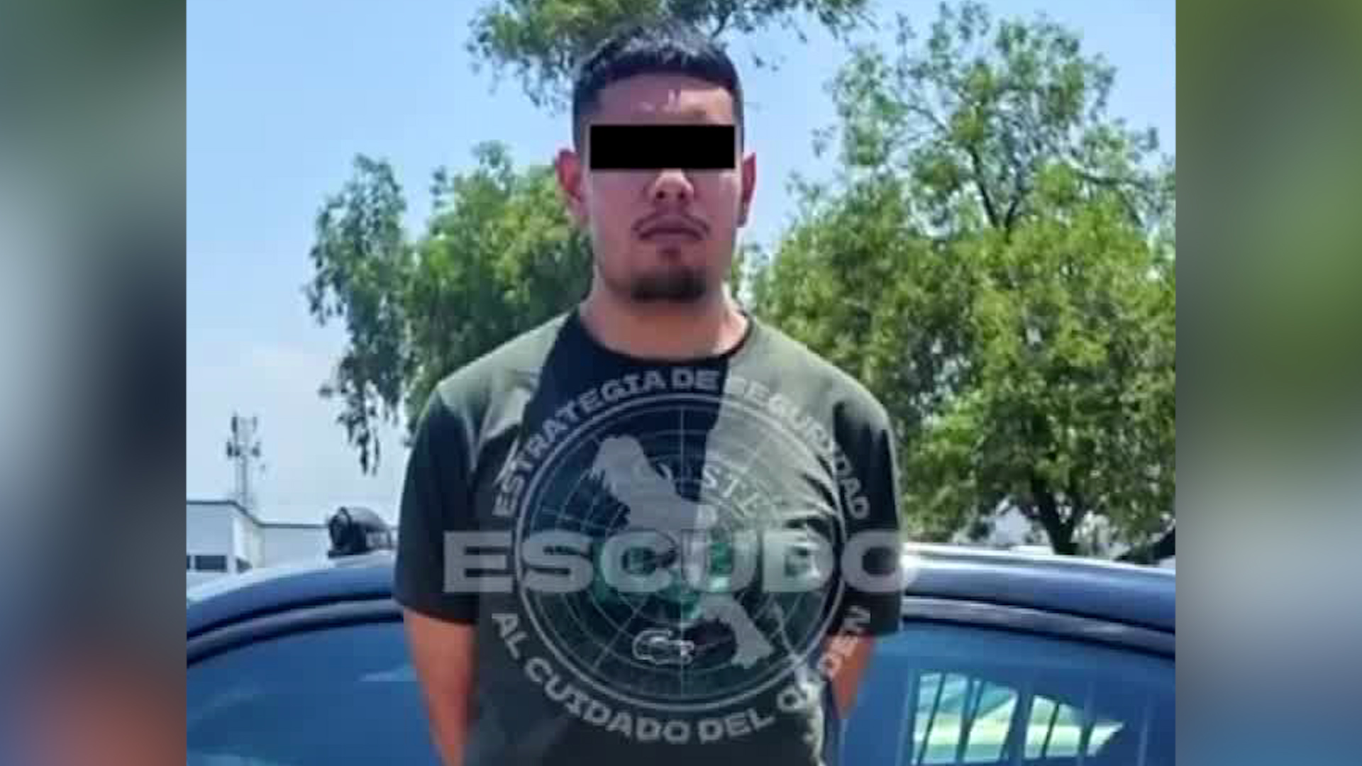 José 'N' y Jairo 'N' detenidos en Monterrey por posesión de 7 dosis de cristal y robo de 200 mil pesos. Cámaras C4 identificaron a los presuntos responsables.
