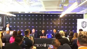 Chicharito rompe el silencio sobre su salida con Chivas. | Atlético Dallas vía YouTube