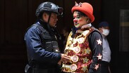 Los embistes ocurren principalmente en la calle 5 de Mayo, según acusaron los artistas al IMACP / Agencia Es Imagen