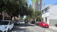 Hombre armado irrumpe en vivienda y ataca a mujer de la tercera edad en Monterrey