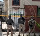 Cateo de la Fiscalía y el Ejército deja casi 370 kilos de marihuana asegurados y una pareja detenida en la colonia Valle de San Andrés.
