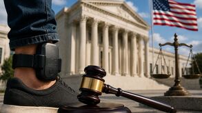 Viajar, usar internet o contactar a una víctima son algunas de las restricciones que un juez puede imponer a un acusado con libertad bajo fianza.
