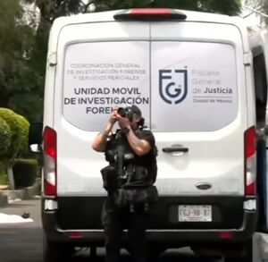 Un presunto delincuente murió luego de intentar asaltar una empresa en Santa Úrsula Coapa, Coyoacán; su cómplice fue detenido.