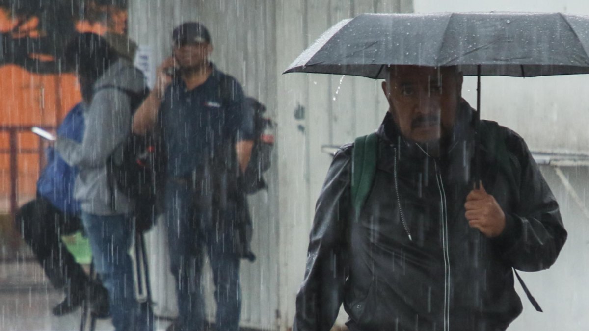 El SMN prevé fuertes lluvias y chubascos en la Ciudad de México y el Estado de México. | Cuartoscuro