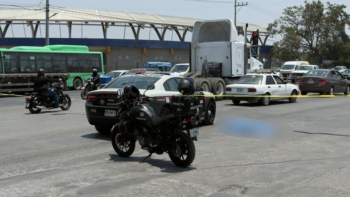 El atropello de un adulto mayor en la Carretera a Colombia movilizó a cuerpos de emergencia.| Especial