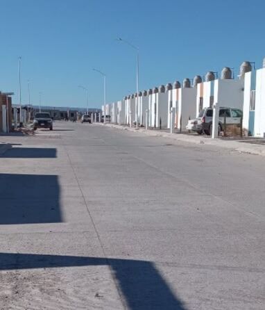 Un chofer fue entregado a las autoridades luego de que el esposo de la víctima lo retuviera tras presuntamente mostrar sus partes íntimas
