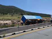 Conductor de unidad de doble remolque resulta lesionado tras accidente en carretera 57 Arteaga. | Daniel Santiago
