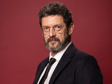 Los detalles específicos de su padecimiento se han mantenido bajo reserva de su familia.