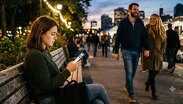 A diferencia de los incels, las femcels no odian a los hombres; de hecho, se culpan a ellas mismas por no ser una mujer de 10 | Ilustración Gemini