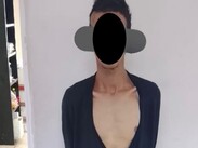 Elementos de la Policía Municipal aseguraron a un hombre señalado de sustraer cinco playeras de un comercio en la colonia Provitec.