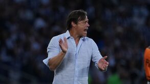 Matías Almeyda dirige a su segundo equipo en México, siendo Chivas y Rayados / Imago7