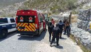 Dos adolescentes que realizaban un recorrido por el Cerro de las Noas sufrieron complicaciones para bajar este viernes por la mañana.