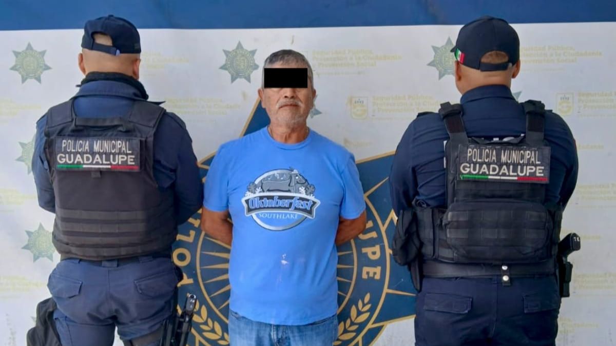 La detención ocurrió sobre las avenidas Israel Cavazos y Eloy Cavazos, en la colonia Rincón de Guadalupe. | Foto: Cortesía