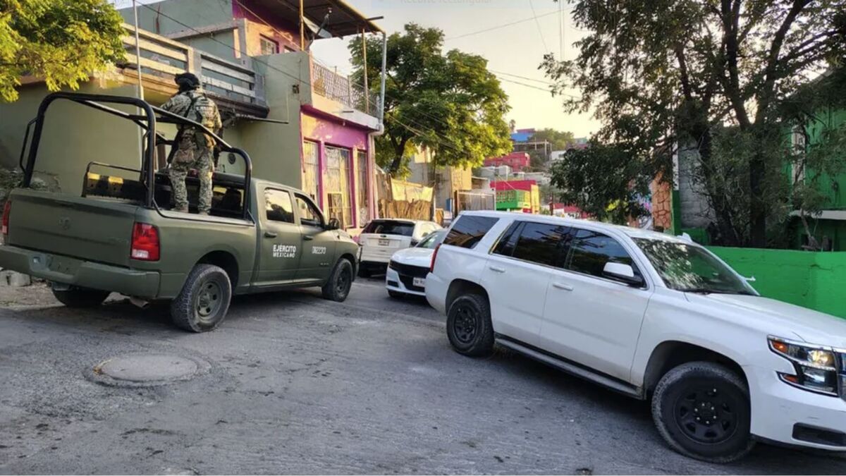 Fiscalía y Ejército realizan operativo en dos inmuebles de la colonia Altamira.| Agustín Martínez