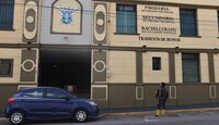 La institución ordenó borrar de la fachada la señalética de "Academia Militarizada" tras las críticas de la SEP federal / Agencia Es Imagen